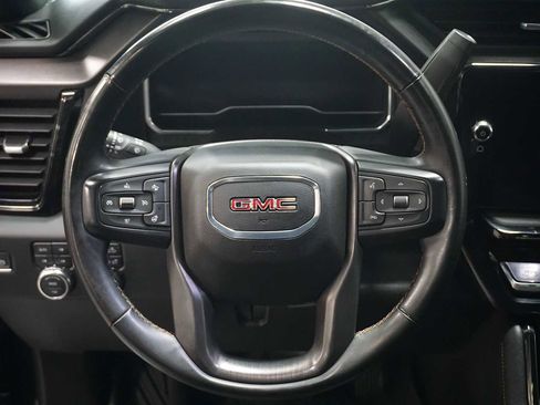 Used 2024 GMC Sierra 2500 AT4 image 16