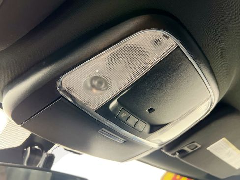 Used 2019 Jeep Grand Cherokee Laredo image 22