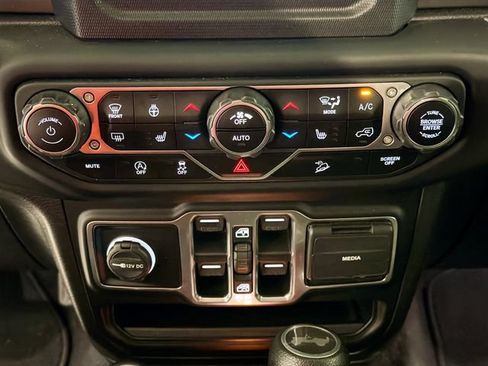 Used 2021 Jeep Wrangler Unlimited Sport AWD/4WD image 16