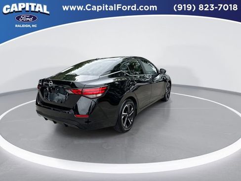 Used 2025 Nissan Sentra SV FWD image 8