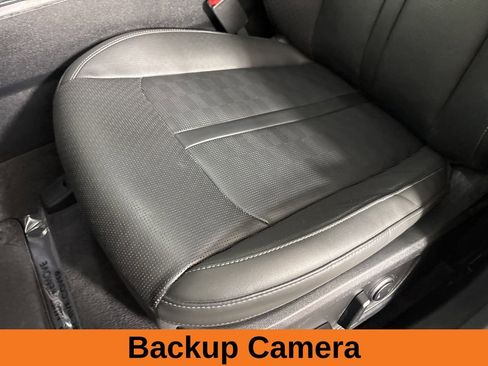 Used 2024 Kia Sorento S w/ Panoramic Sunroof Package image 11