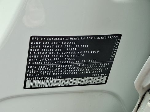 Certified 2023 Volkswagen Tiguan SEL R-Line AWD/4WD image 29