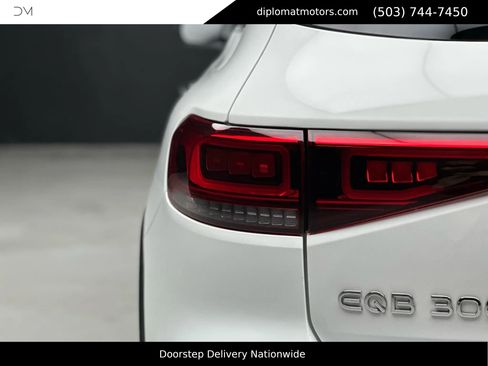 Used 2023 Mercedes-Benz EQB 300 4MATIC w/ Exclusive Package image 15