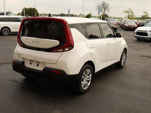 Used 2022 Kia Soul LX FWD image 5