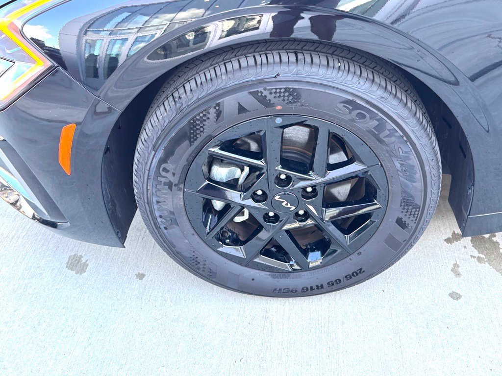 Used 2026 Kia K5 LXS FWD image 10