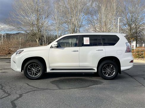Used 2022 Lexus GX 460 Premium image 2