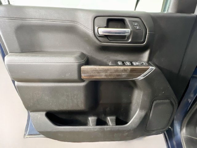 Used 2019 Chevrolet Silverado 1500 RST AWD/4WD image 30