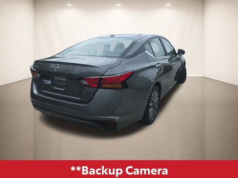 Used 2025 Nissan Altima 2.5 SV FWD image 4