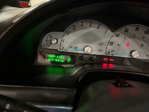 Used 2002 Ford Thunderbird Deluxe image 22