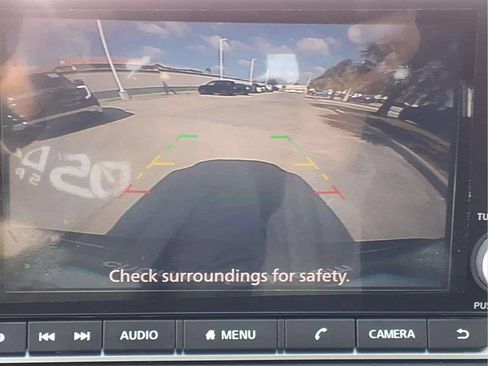 Used 2023 Nissan Rogue S FWD image 19