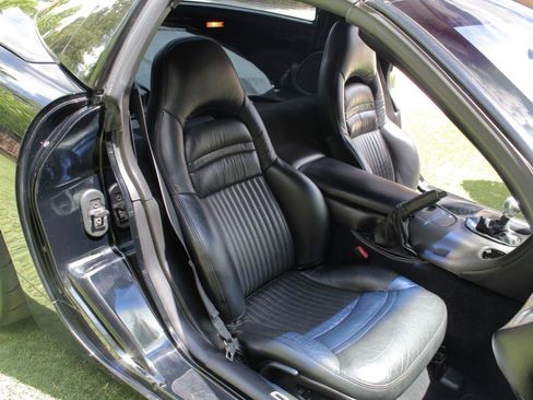 Used 1999 Chevrolet Corvette Coupe w/ Roof Pkg RWD image 38