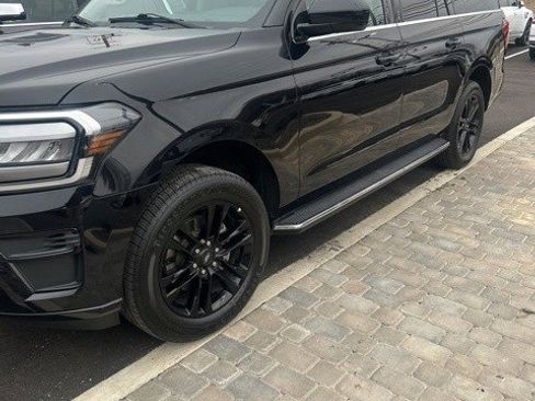 Used 2022 Ford Expedition Max XLT image 1