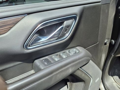 Certified 2021 Chevrolet Suburban Z71 w/ Z71 Off-Road Package image 10