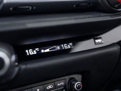 Used 2019 Ferrari 812 Superfast image 27