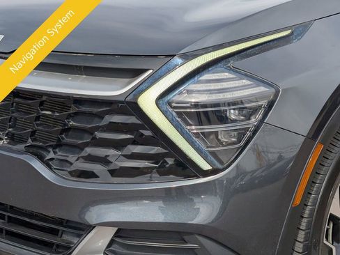 Certified 2024 Kia Sportage EX image 10