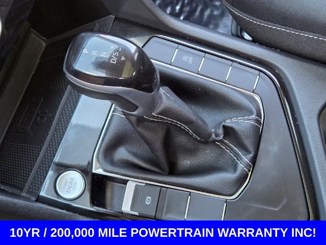 Used 2023 Volkswagen Taos SE w/ Panoramic Sunroof Package FWD image 29