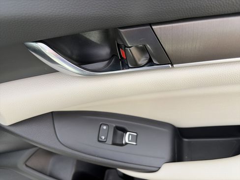 Used 2021 Honda Accord Hybrid image 28