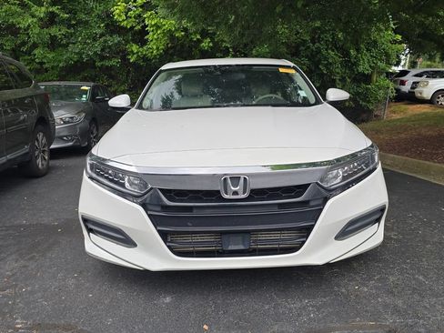 Used 2018 Honda Accord LX image 2