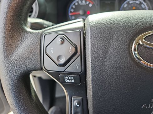 Used 2021 Toyota Tacoma TRD Sport image 15