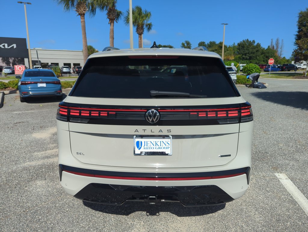 New 2027 Volkswagen Atlas SEL R-Line AWD/4WD image 7