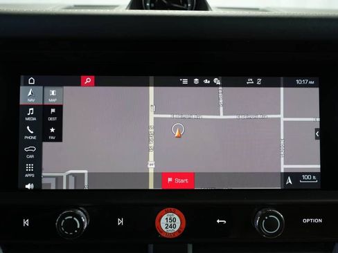 Certified 2026 Porsche Macan AWD/4WD image 20