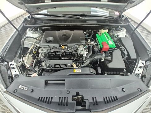 Used 2018 Toyota Camry SE w/ Moonroof Package FWD image 27