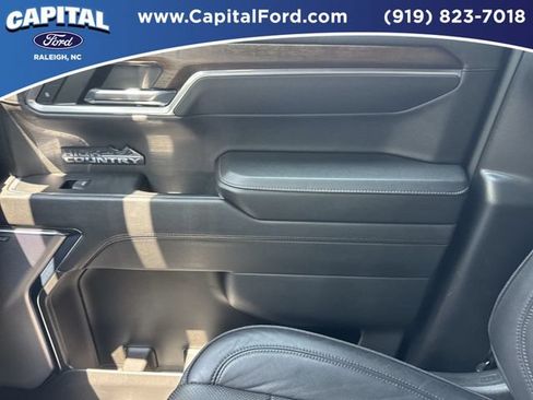 Used 2024 Chevrolet Silverado 1500 High Country w/ High Country Premium Package AWD/4WD image 29