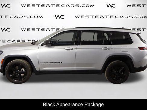 Used 2022 Jeep Grand Cherokee L Limited w/ Black Appearance Package RWD image 5