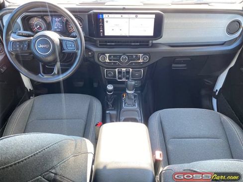 Certified 2025 Jeep Gladiator Sport AWD/4WD image 10
