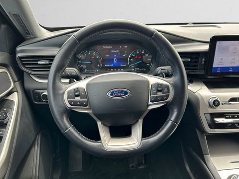 Used 2020 Ford Explorer XLT AWD/4WD image 13