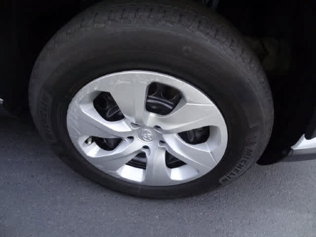 Certified 2025 Toyota RAV4 LE AWD/4WD image 14