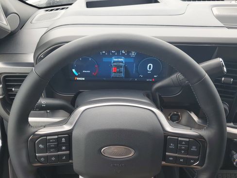 New 2026 Ford F250 Platinum image 17