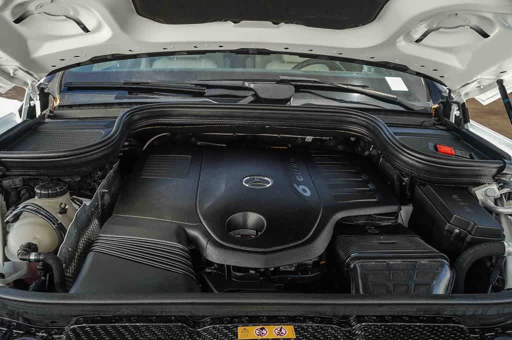 Used 2024 Mercedes-Benz GLS 450 4MATIC image 30