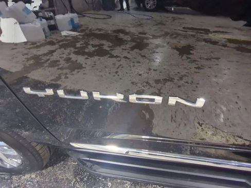 Used 2021 GMC Yukon SLT w/ SLT Luxury Plus Package image 32