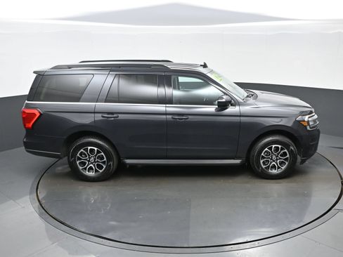 Used 2022 Ford Expedition XLT AWD/4WD image 40