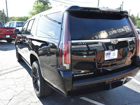 Used 2020 Cadillac Escalade ESV Premium Luxury image 8