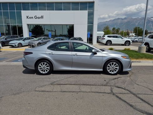 Used 2021 Toyota Camry LE FWD image 2