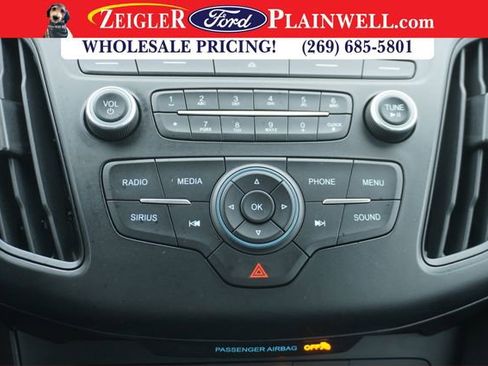 Used 2017 Ford Focus SE image 18