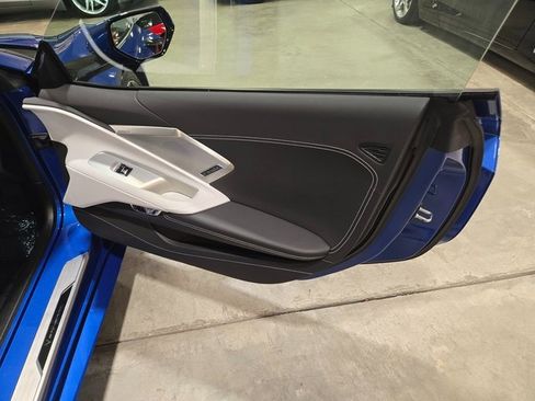 Used 2020 Chevrolet Corvette Stingray Preferred Cpe w/ 2LT Preferred Equipment Group image 28