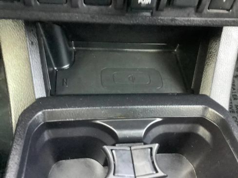 Used 2020 Toyota Tacoma TRD Off-Road image 38