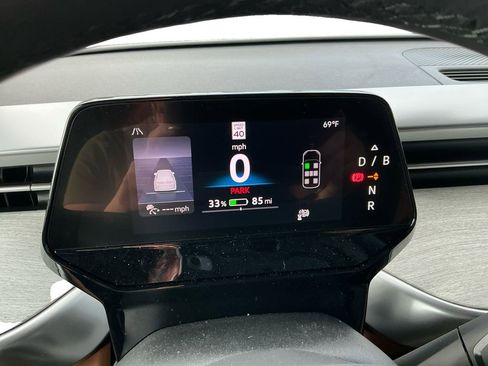 New 2025 Volkswagen ID. Buzz Pro S image 18