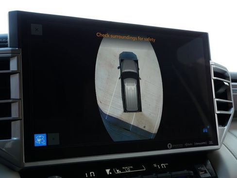 Used 2024 Toyota Sequoia Capstone AWD/4WD image 39