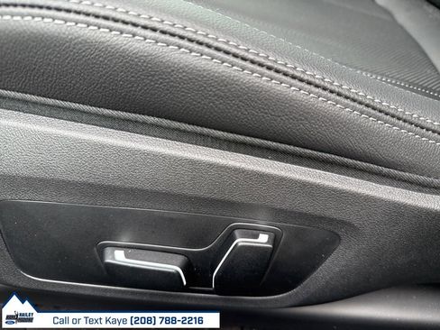 Used 2025 BMW 230i xDrive Coupe w/ Premium Package image 14