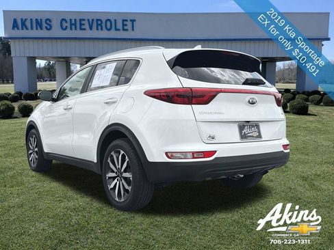 Used 2019 Kia Sportage EX FWD image 2