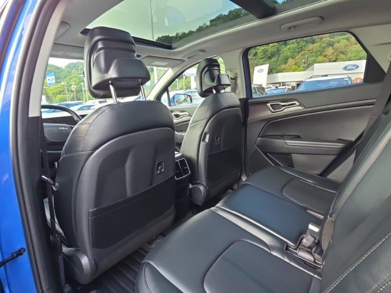 Certified 2026 Kia Sportage EX w/ EX Panorama Roof Package AWD/4WD image 19
