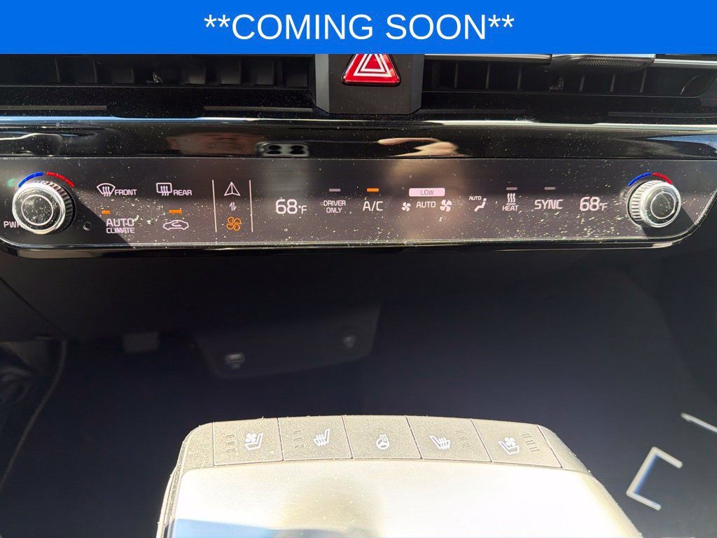Used 2024 Kia EV6 Wind w/ Wind Technology Package AWD/4WD image 18