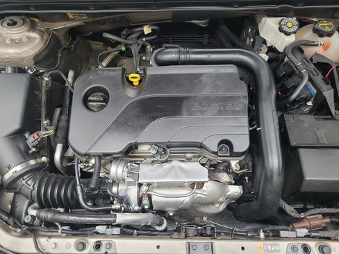 Used 2024 Chevrolet Malibu LT FWD image 30