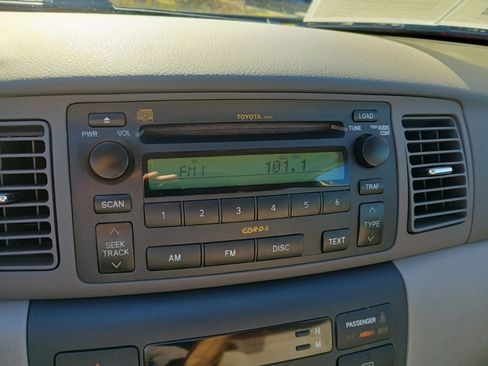 Used 2006 Toyota Corolla CE image 26