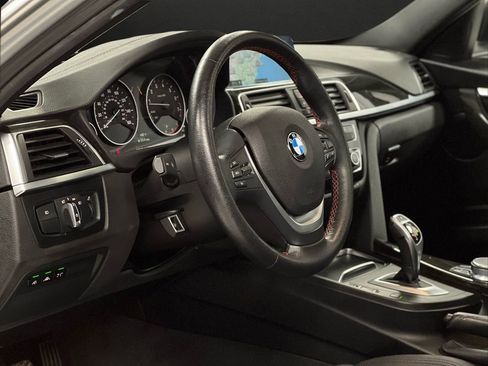 Used 2018 BMW 330i xDrive Wagon image 16