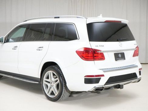 Used 2016 Mercedes-Benz GL 550 4MATIC image 24